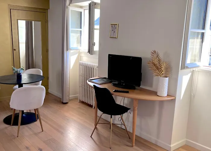 Konukevi Junior Layon - Maison Bossoreil 3*